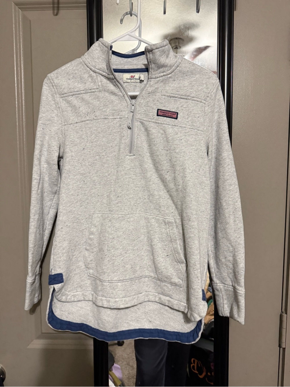 Vineyard Vines Men’s Light Gray Quarter-Zip Pullover with Navy Trim